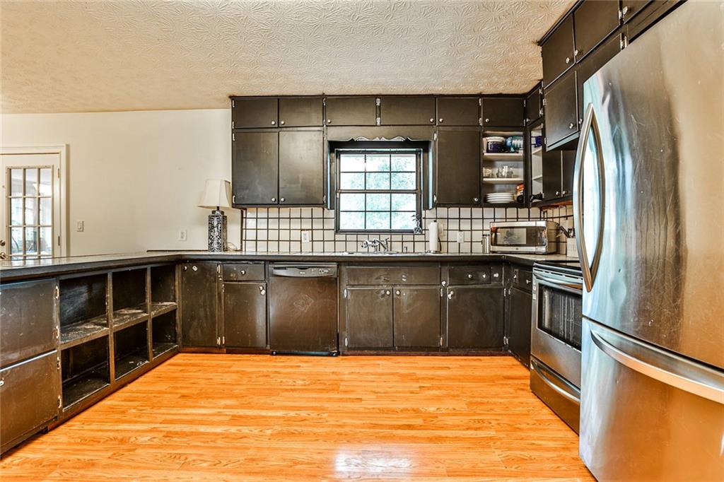 4126 Menlo Drive