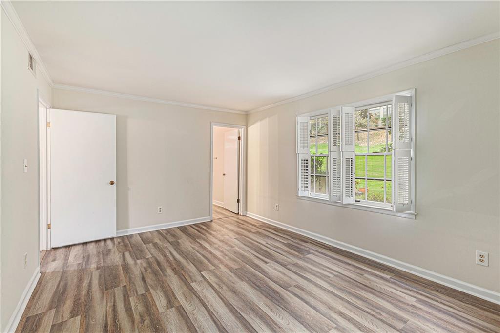 128 Amherst Place NW