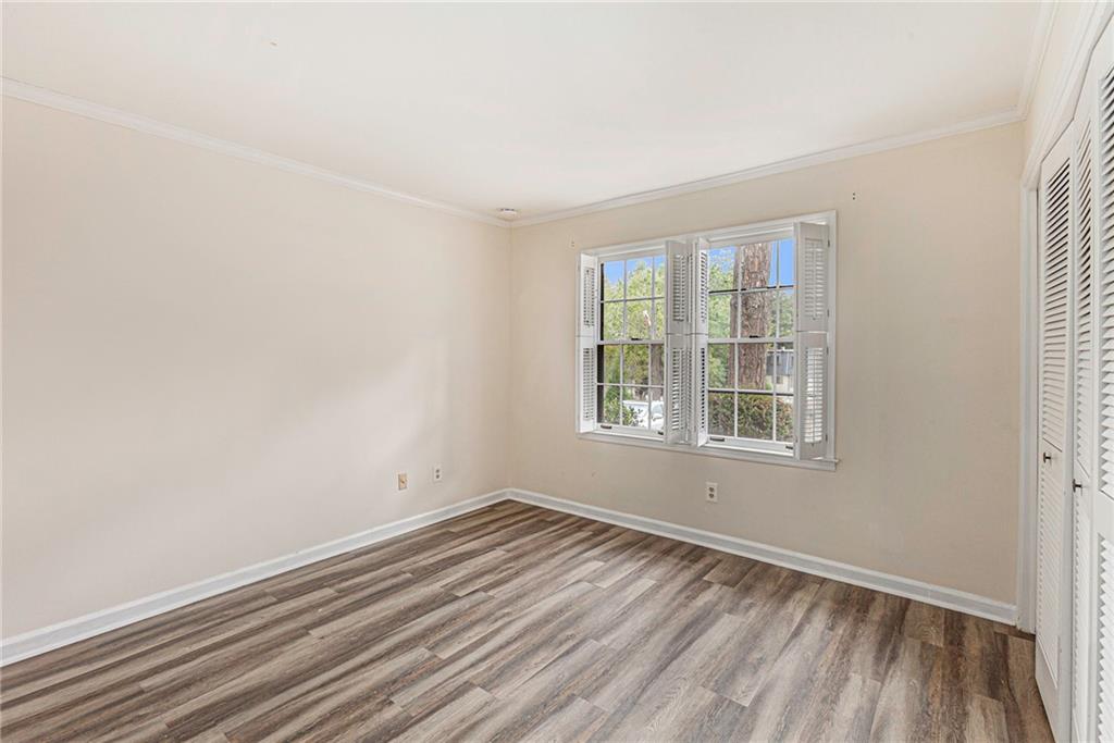 128 Amherst Place NW