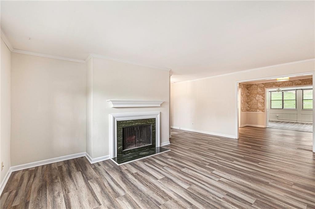 128 Amherst Place NW