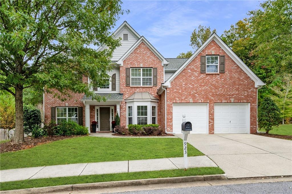 923 Queensbrooke Way