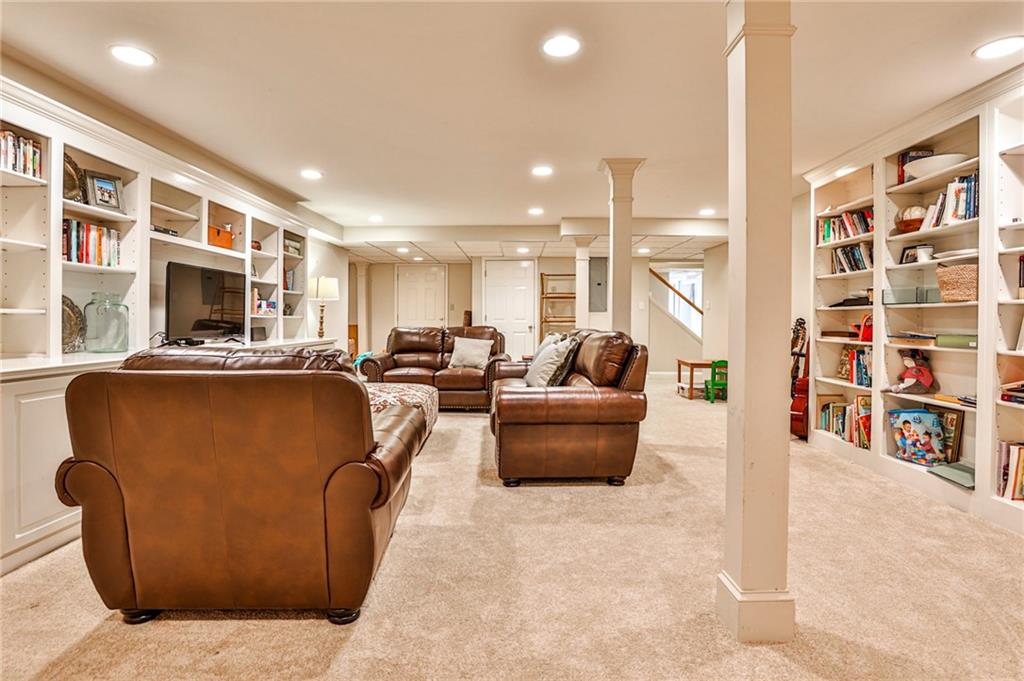 825 Starlight Drive