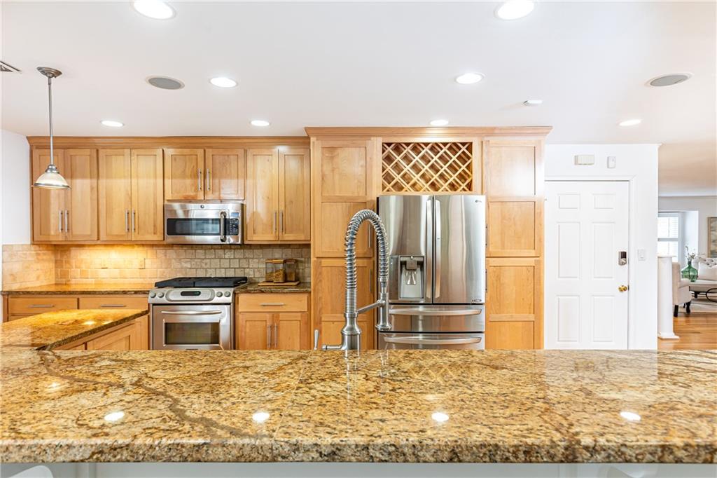 2830 W Roxboro Road NE