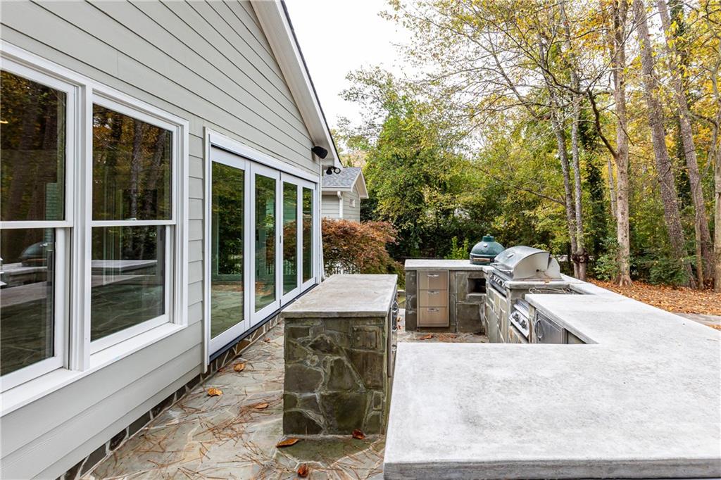 2830 W Roxboro Road NE