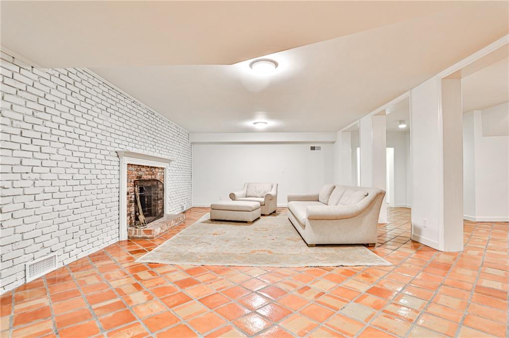 3385 Habersham Road