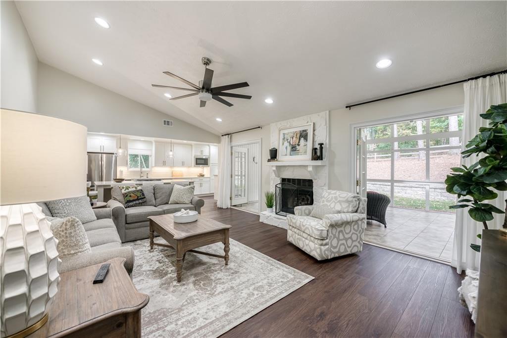 3935 Stanton Trail