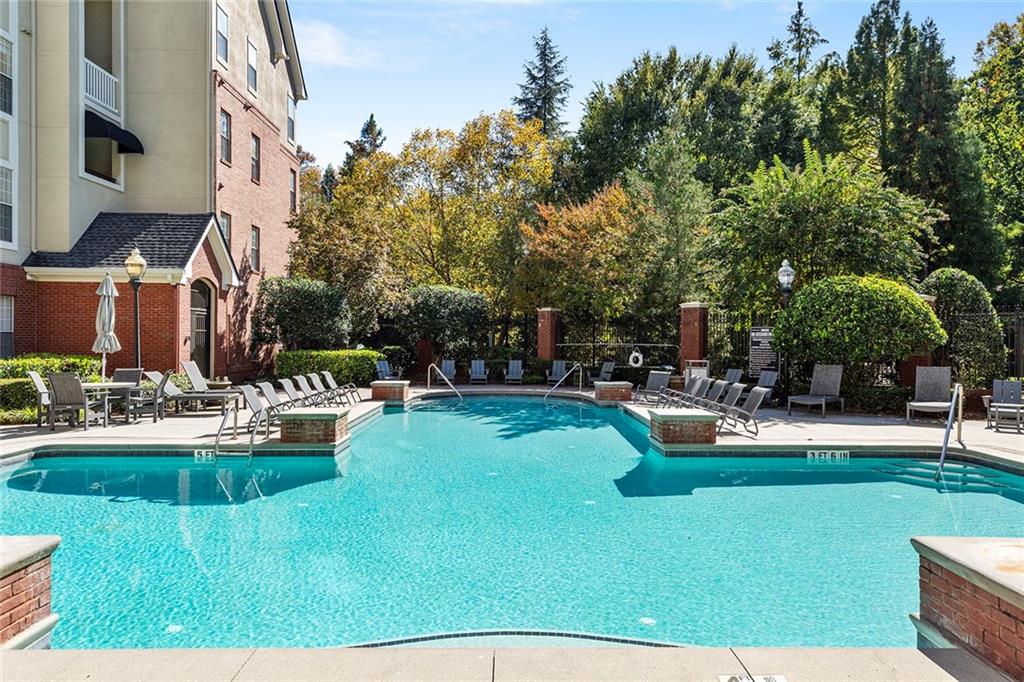 1202 Westchester Ridge NE Unit 1202