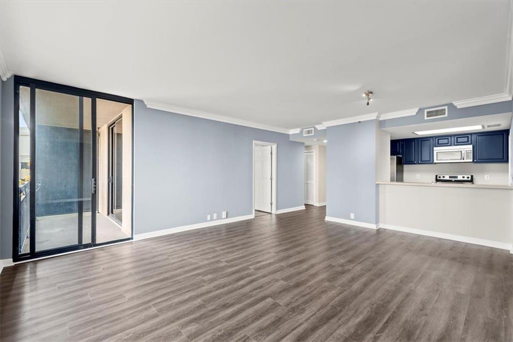 3481 Lakeside Drive NE Unit 901