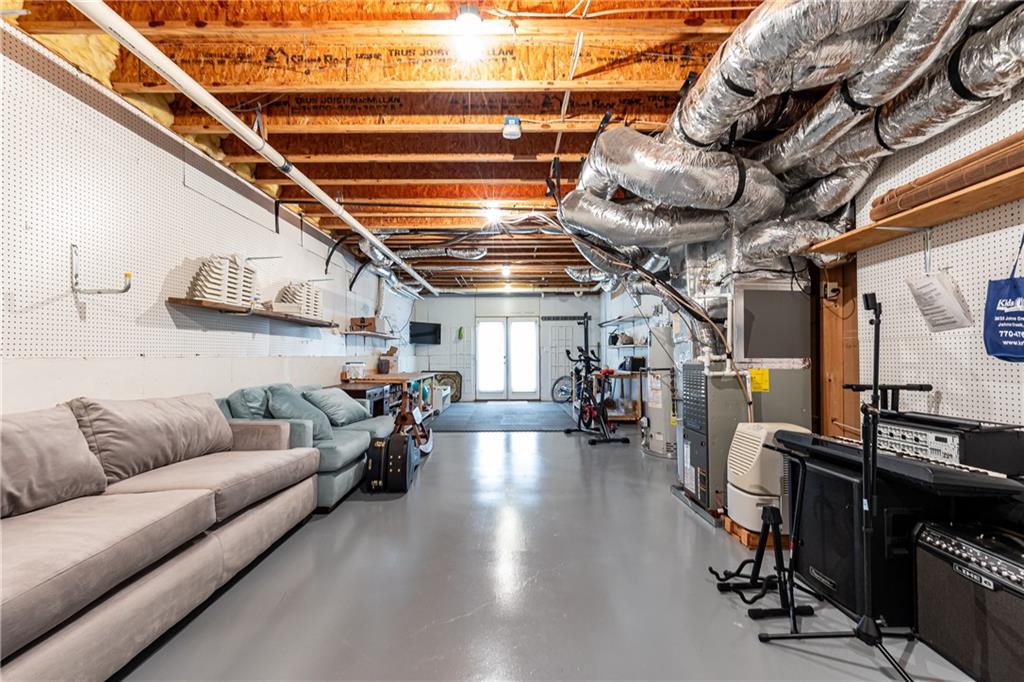 6315 Deerwoods Trail