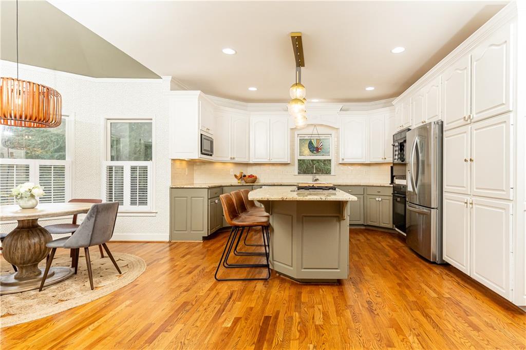 6315 Deerwoods Trail