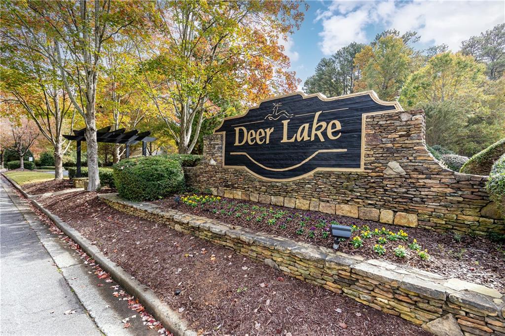 6315 Deerwoods Trail