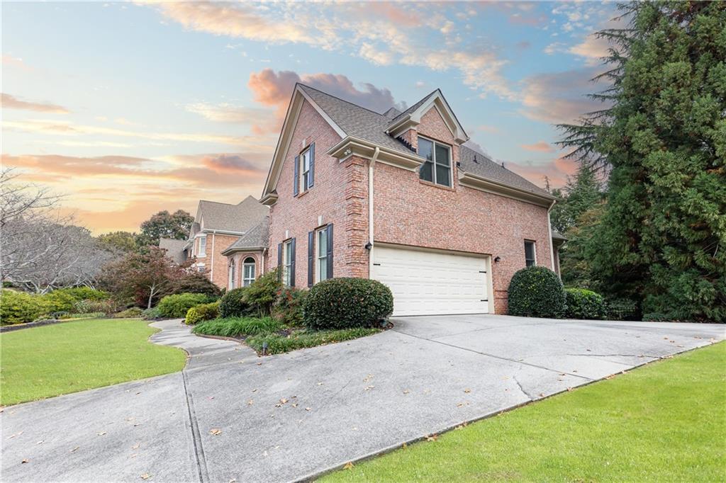 6315 Deerwoods Trail