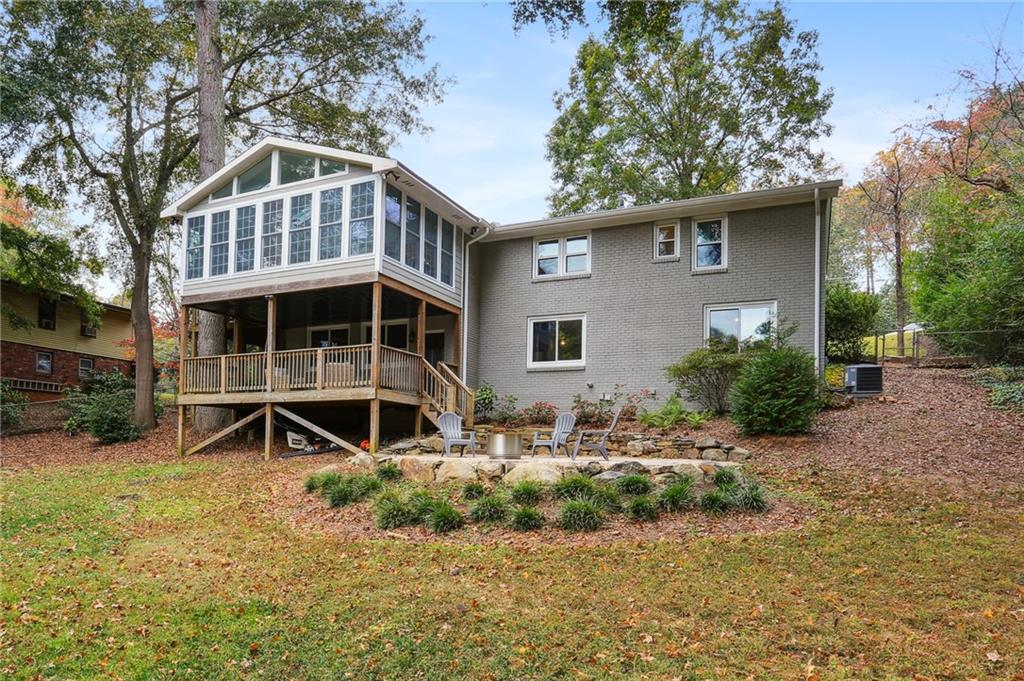 6825 Sunny Brook Lane