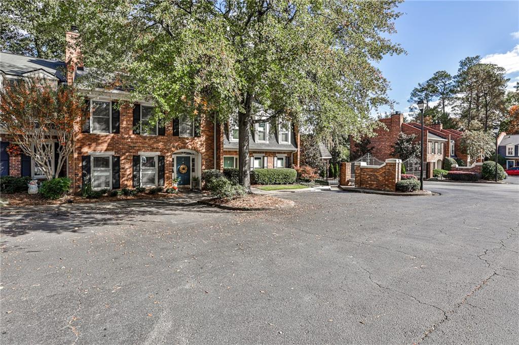 2 Pendleton Place NE