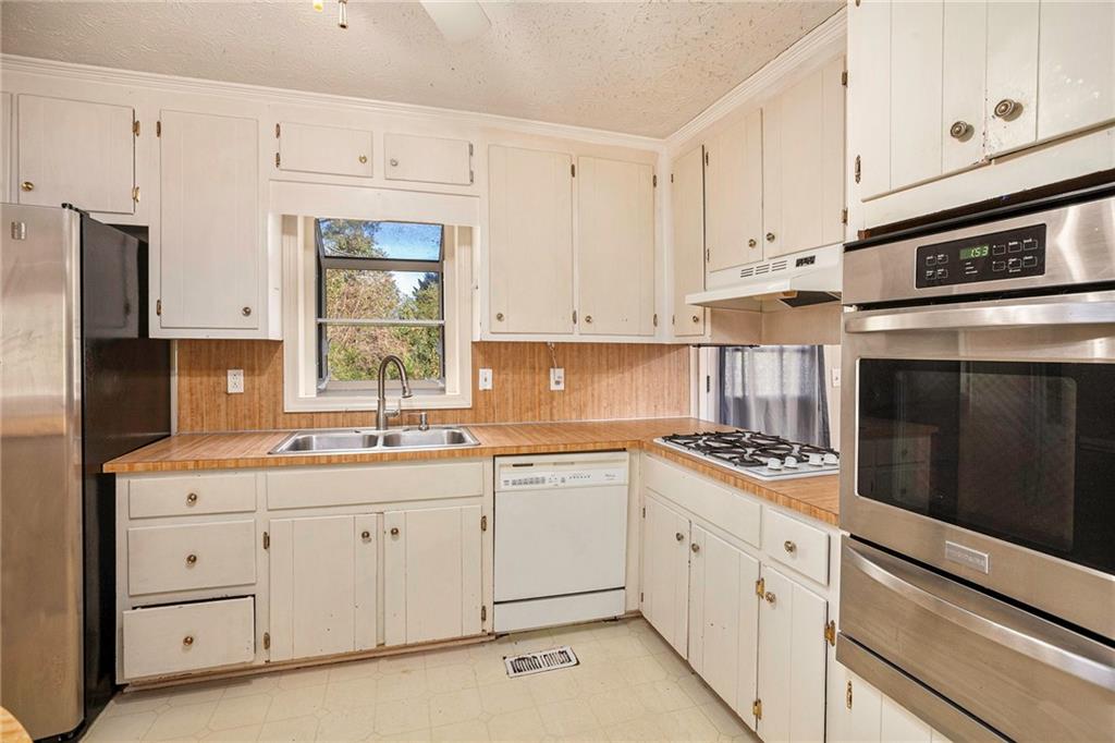 138 Pioneer Drive