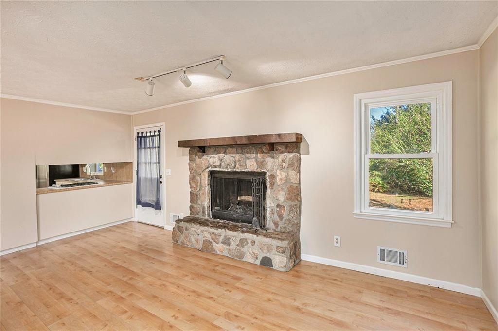 138 Pioneer Drive
