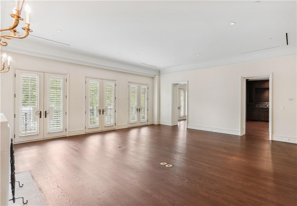 2724 Peachtree Road NW Unit 202