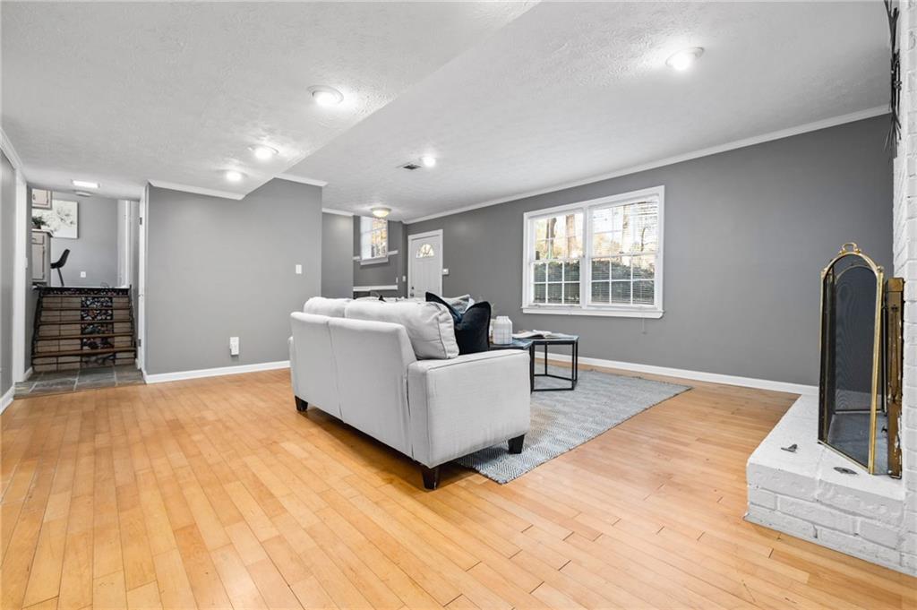 600 Autumn Lane