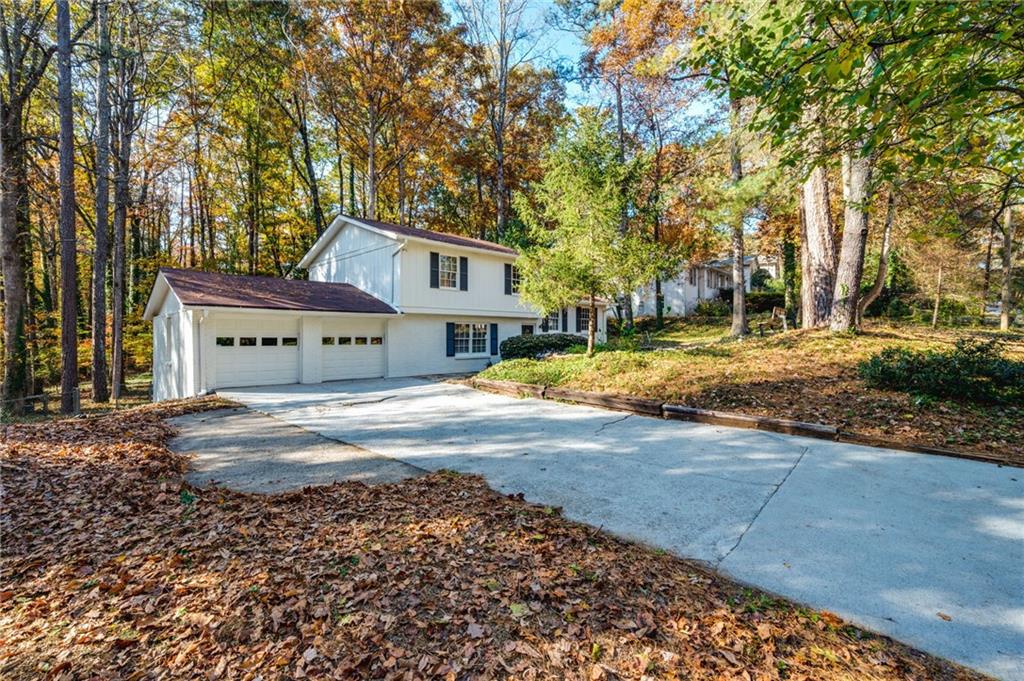 600 Autumn Lane