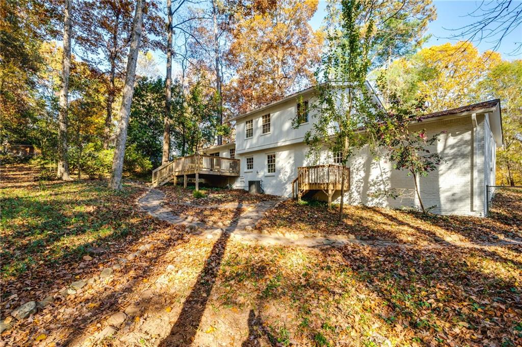 600 Autumn Lane