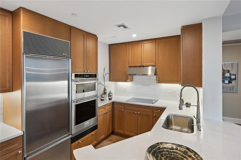 700 Park Regency Place Unit 1806
