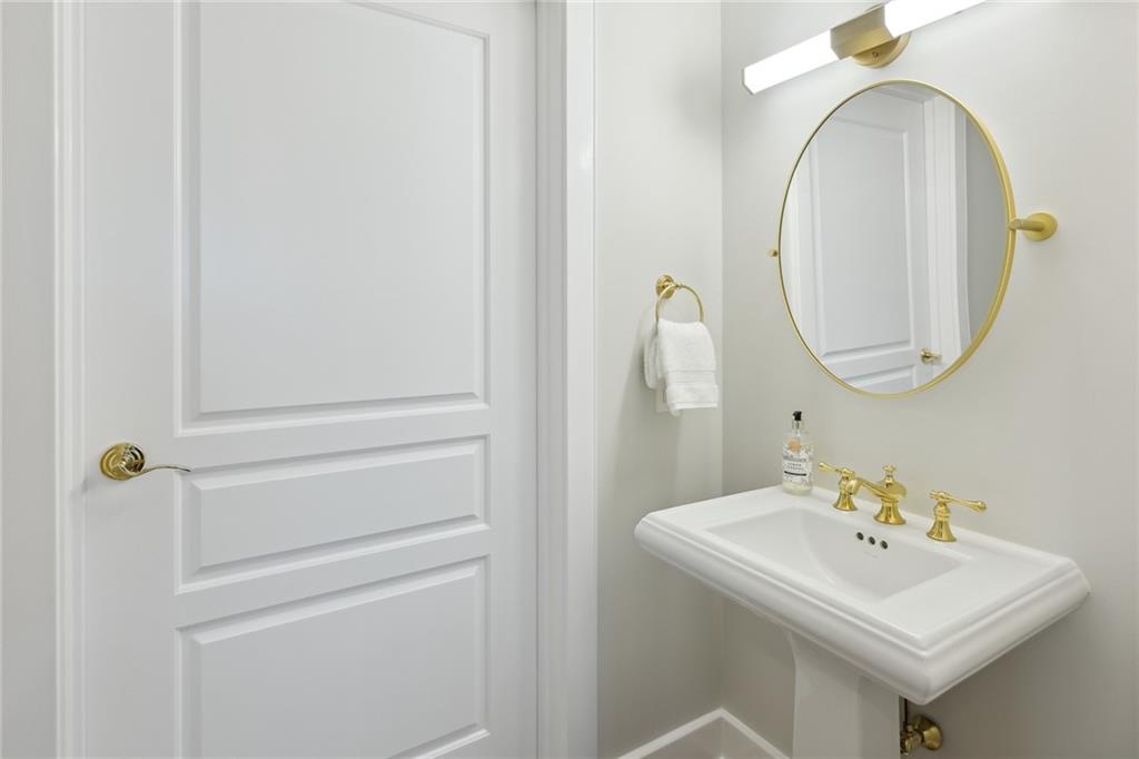 700 Park Regency Place Unit 1806