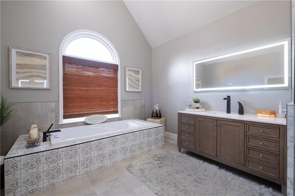 2774 Riderwood Lane NE