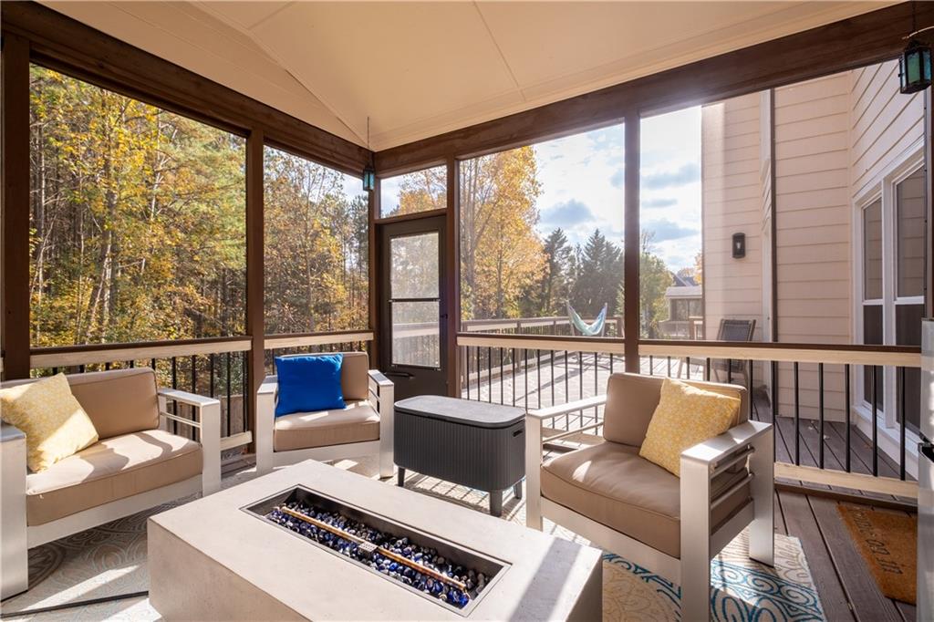 2774 Riderwood Lane NE