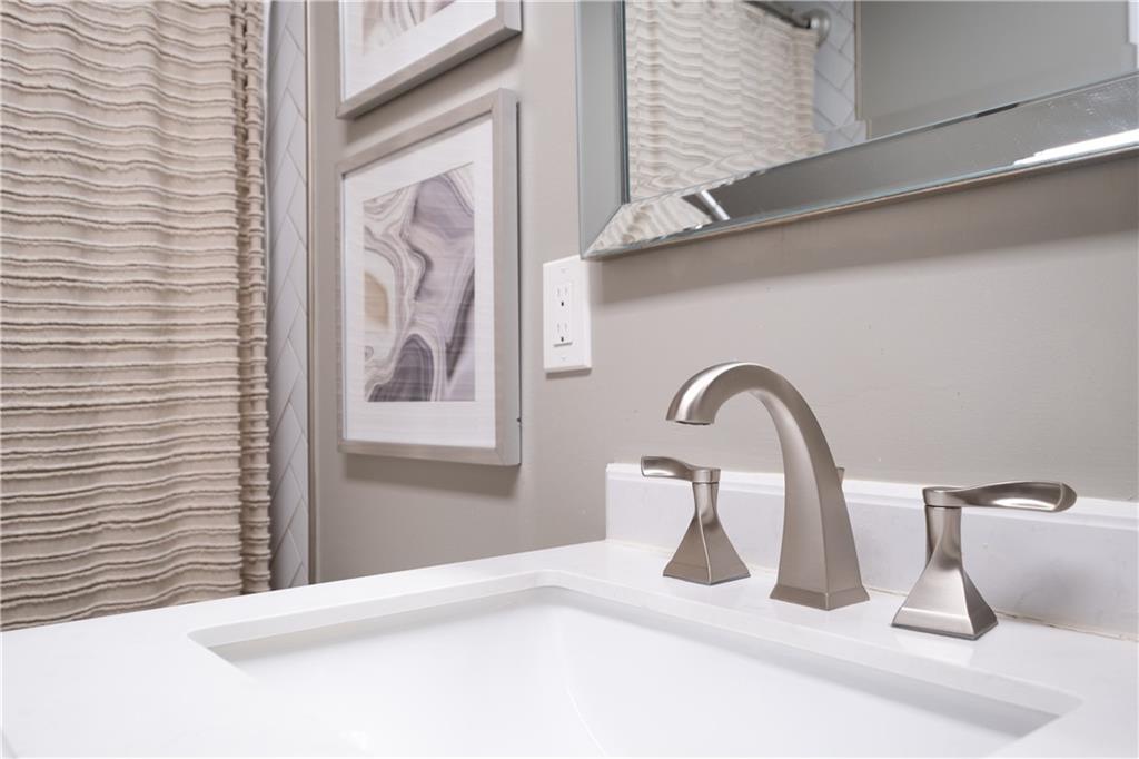 2774 Riderwood Lane NE