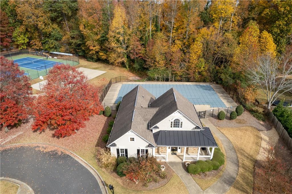 2774 Riderwood Lane NE