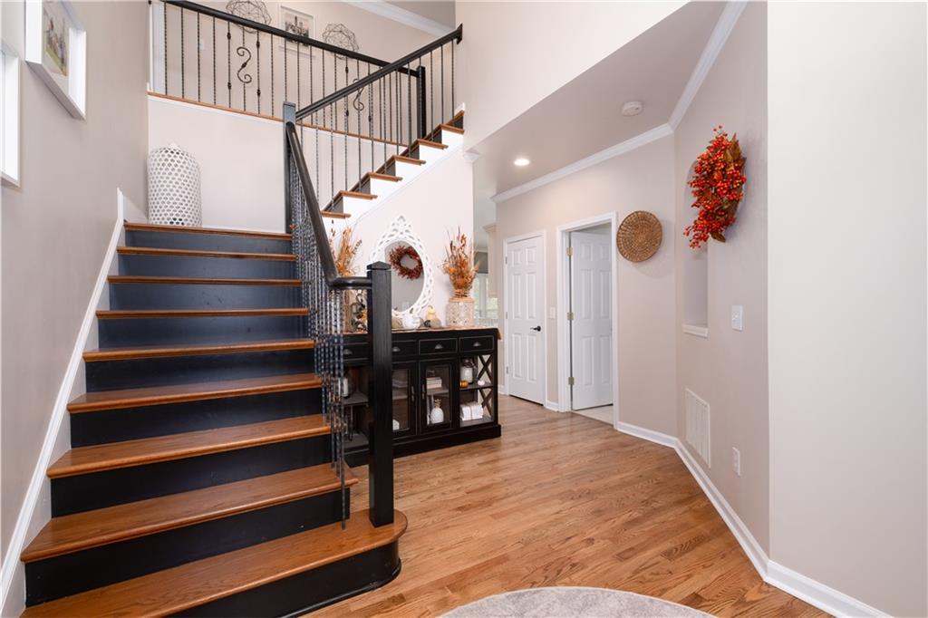 2774 Riderwood Lane NE