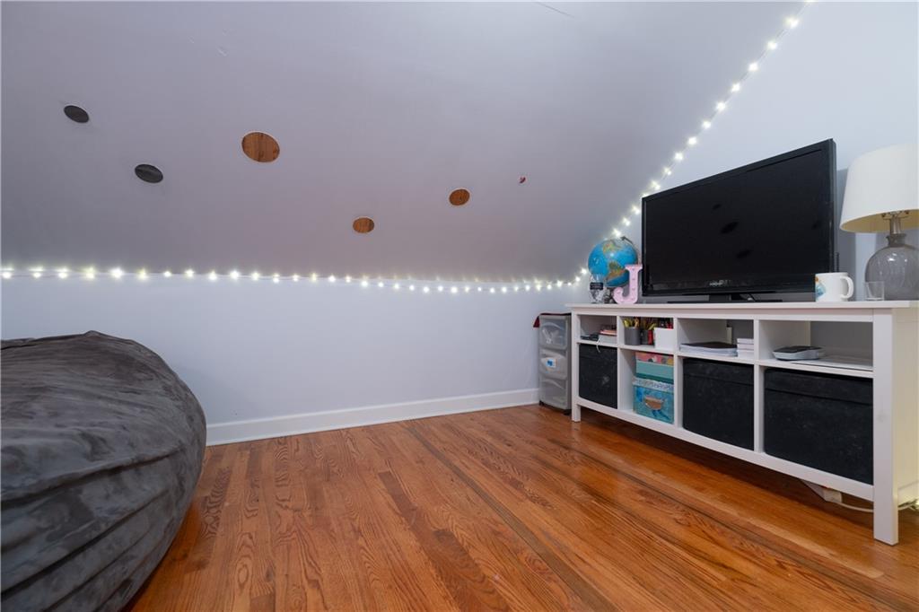 2774 Riderwood Lane NE