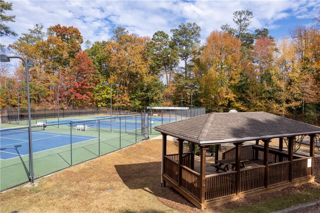 2774 Riderwood Lane NE