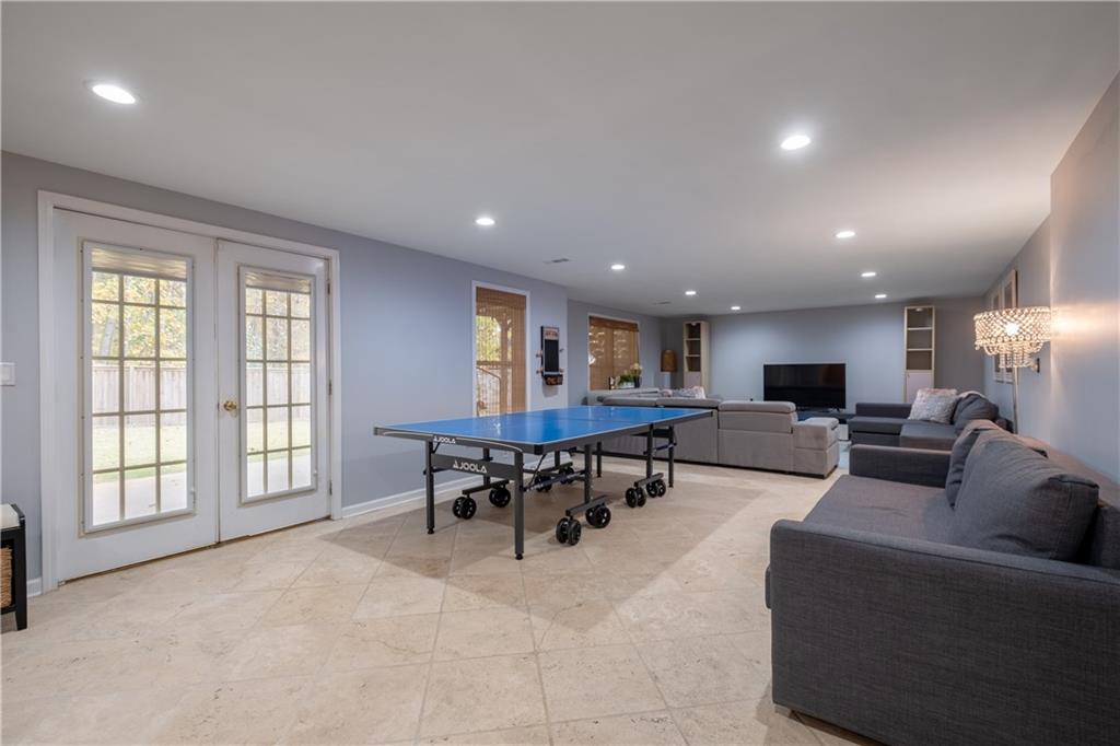 2774 Riderwood Lane NE