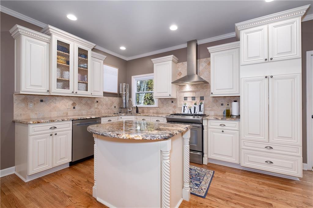 2774 Riderwood Lane NE