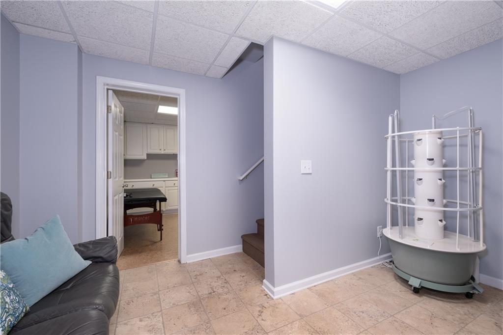 2774 Riderwood Lane NE