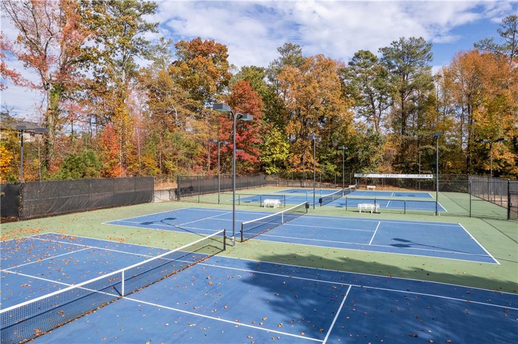 2774 Riderwood Lane NE