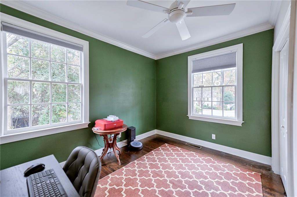 563 Collier Road NW