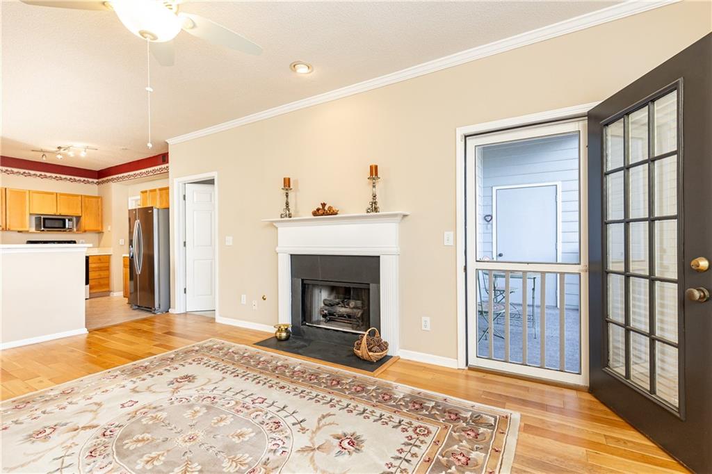 811 Vinings Forest Lane SE
