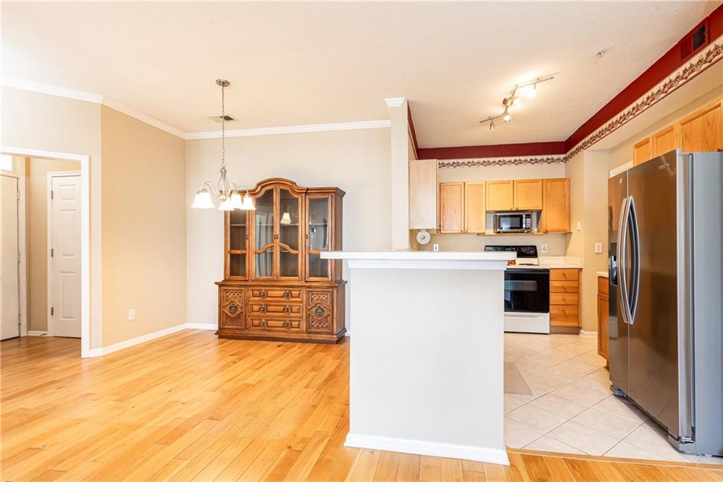 811 Vinings Forest Lane SE