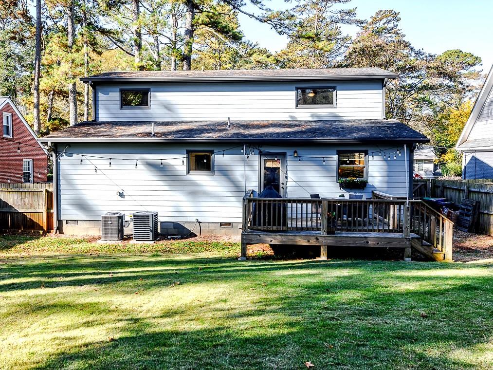 1525 Deerwood Drive