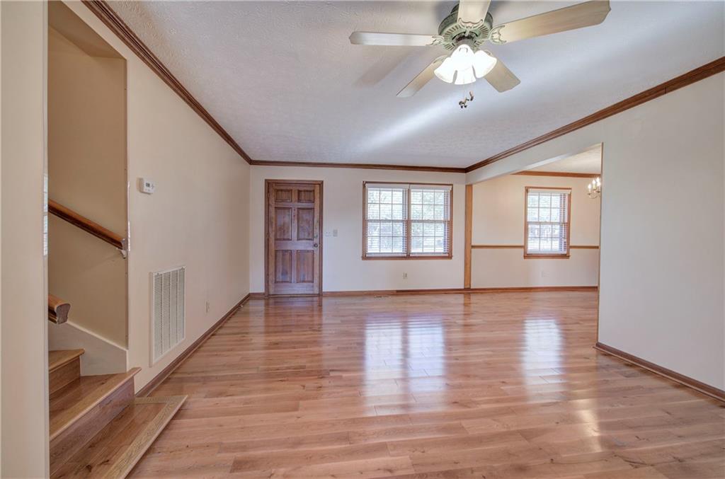 37 Skyview Circle