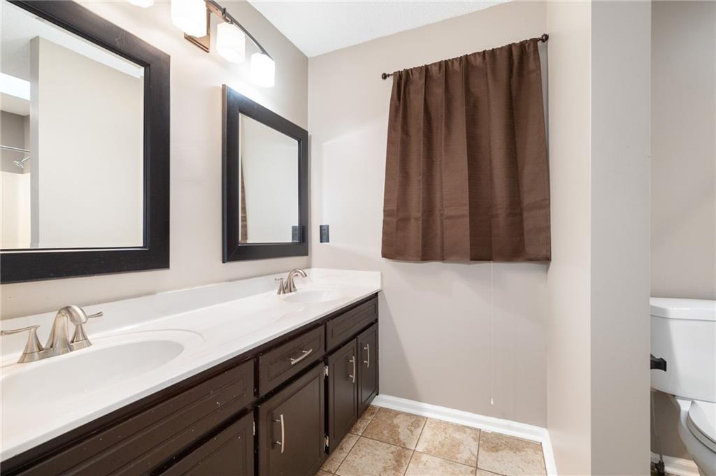 3265 WOODCLIFF Way