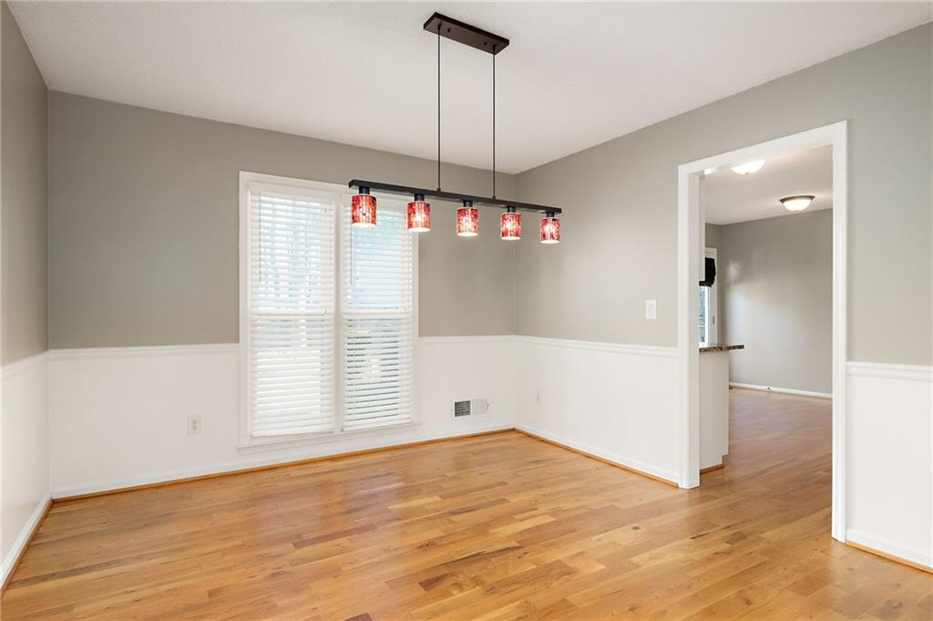 3265 WOODCLIFF Way