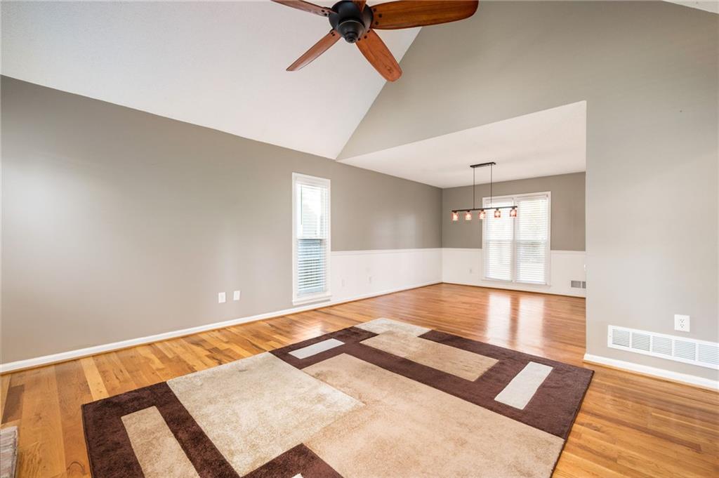 3265 WOODCLIFF Way
