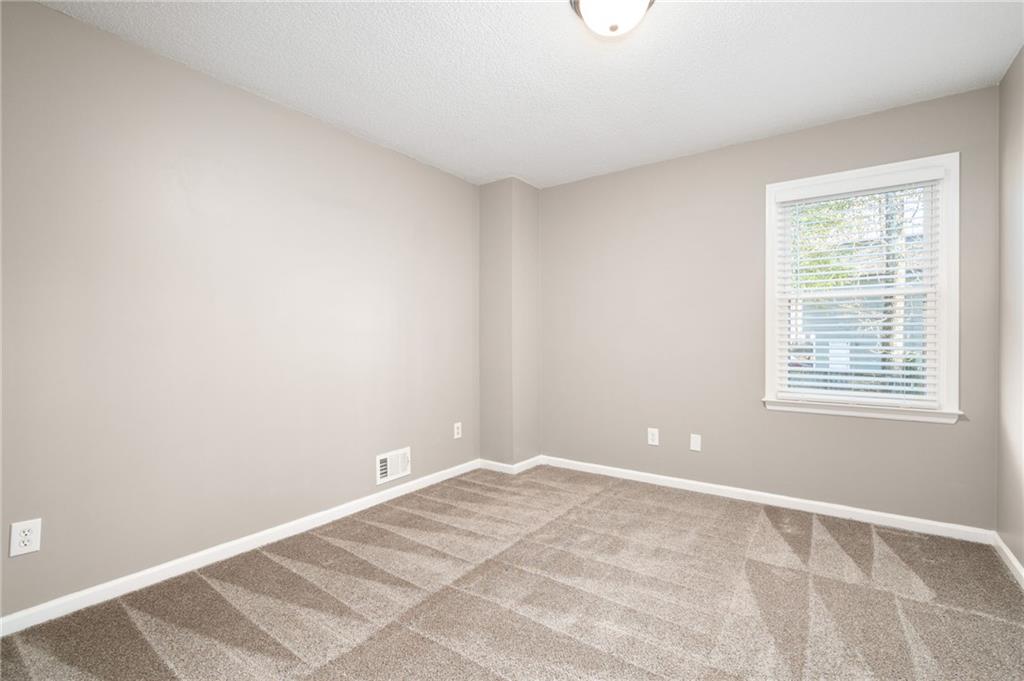 3265 WOODCLIFF Way