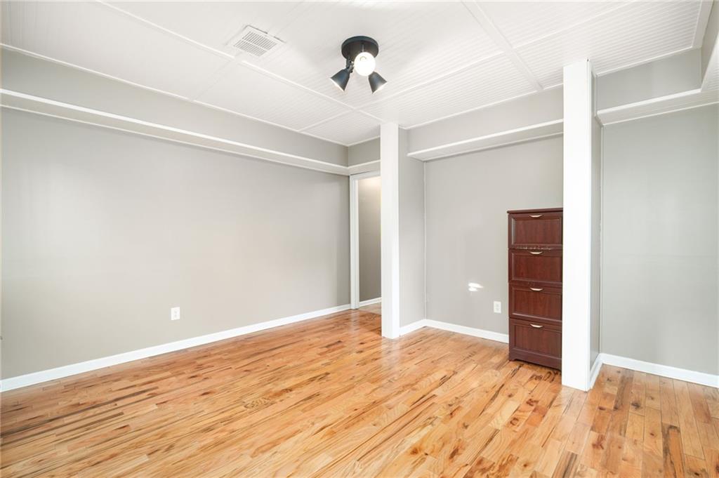3265 WOODCLIFF Way