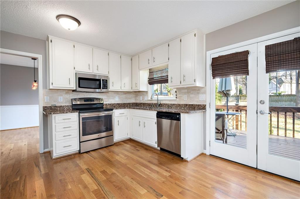 3265 WOODCLIFF Way