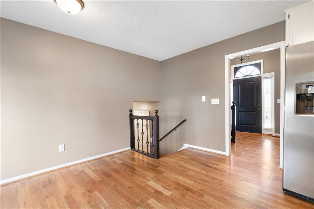 3265 WOODCLIFF Way