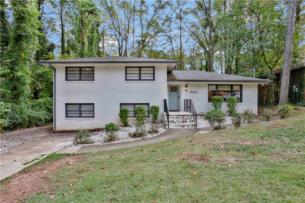 1344 Midlawn Drive